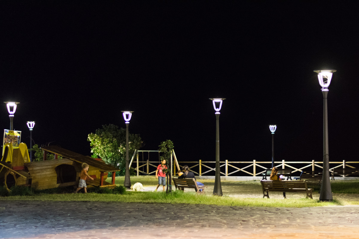 Cala Gonone - Vista notturna parco giochi
