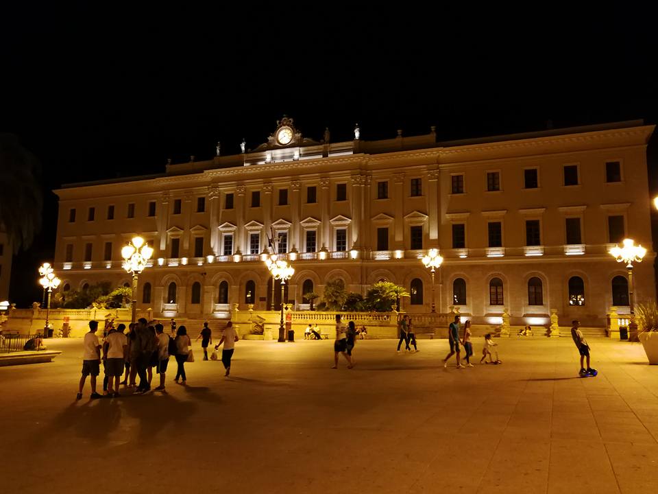 Sassari - Palazzo provincia - vista notturna