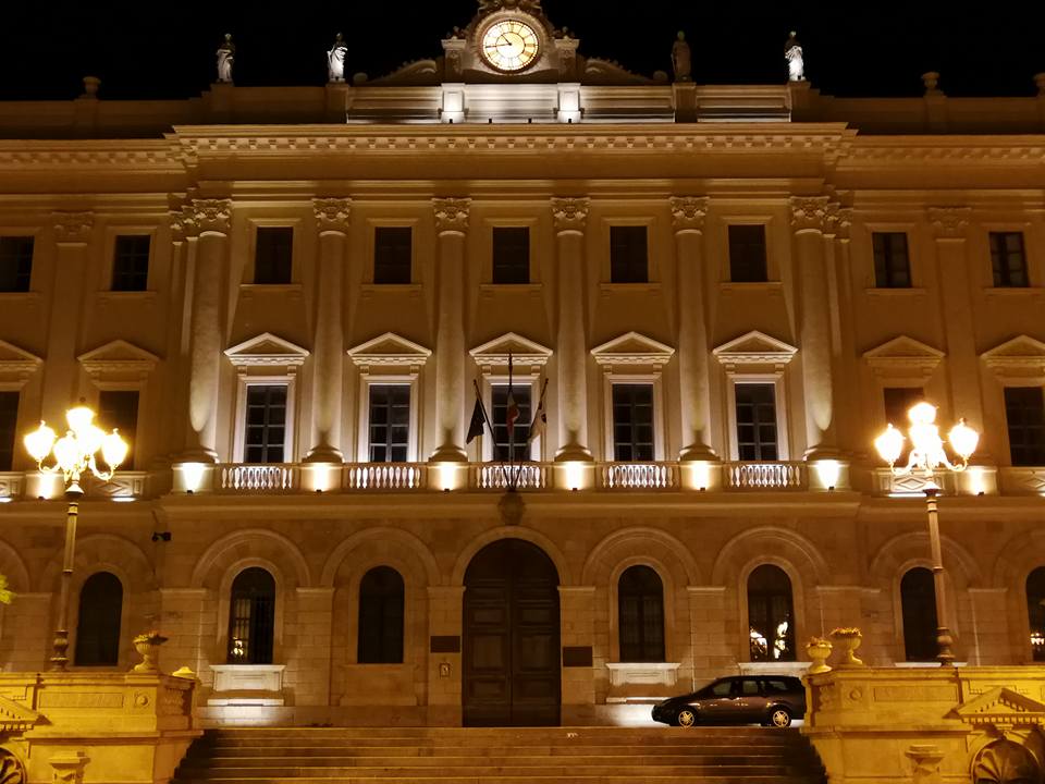 Sassari - Palazzo provincia - vista notturna